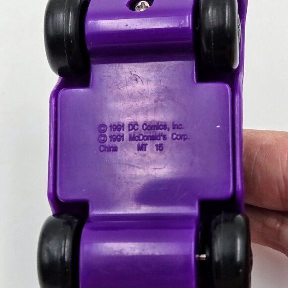 Vintage Catwoman And Penguin McDonald’s Happy Meal Toys 1991 DC Comics Read - Picture 9 of 11